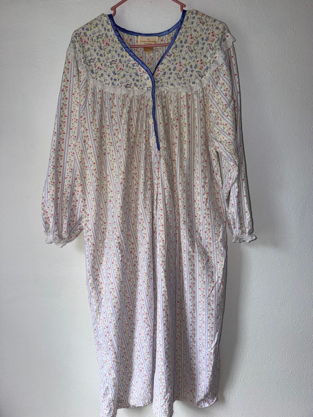 Vintage Lauren Rogers Sleepwear Cottagecore White Purple Floral Nightgown Size L